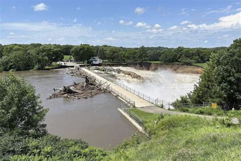 breaking in tim|MN's Rapidan Dam in 'imminent failure condition,' .